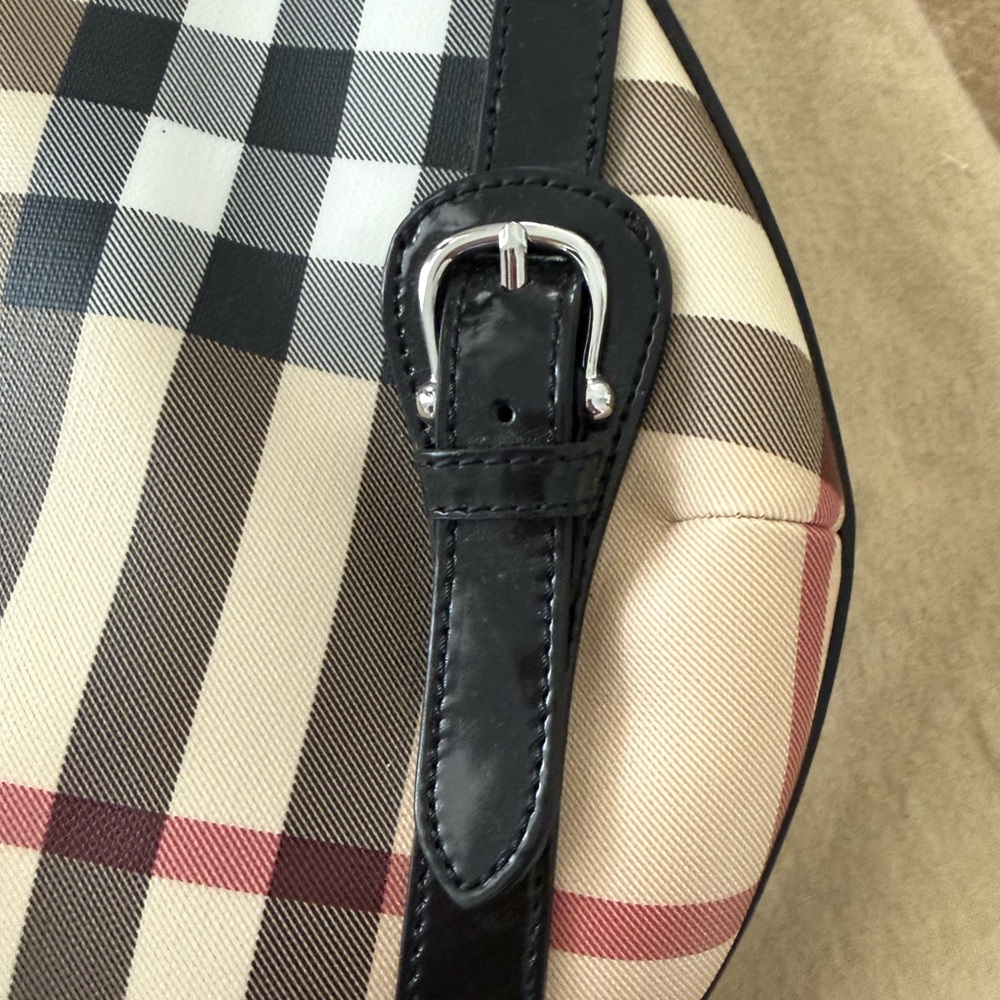 Burberry Checkered Shoulder Bag in Beige and Black - Picture 7 of 7